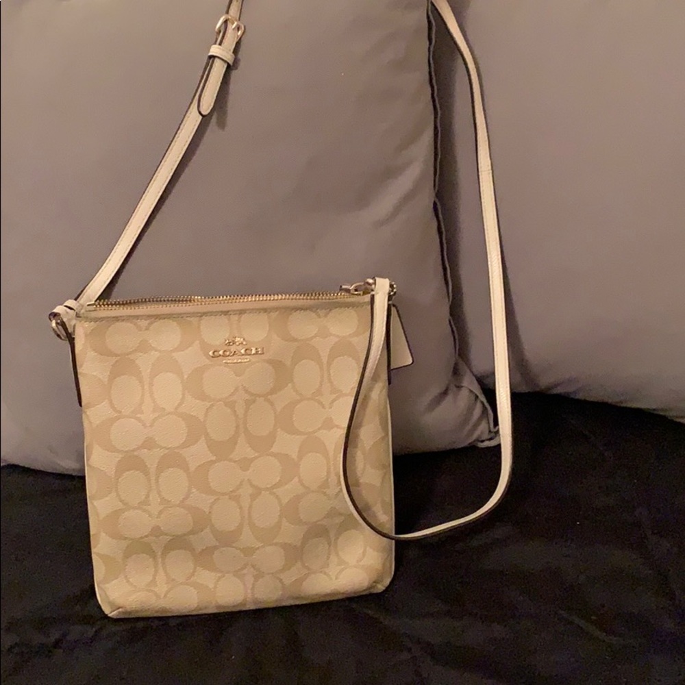 Coach crossbody purse cream and tan
